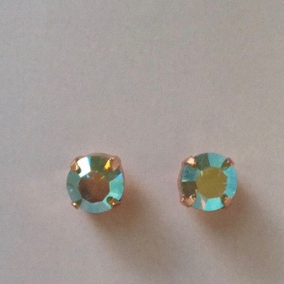 Iridescent Chrysolite Crystal Earrings - Picture 4 of 4